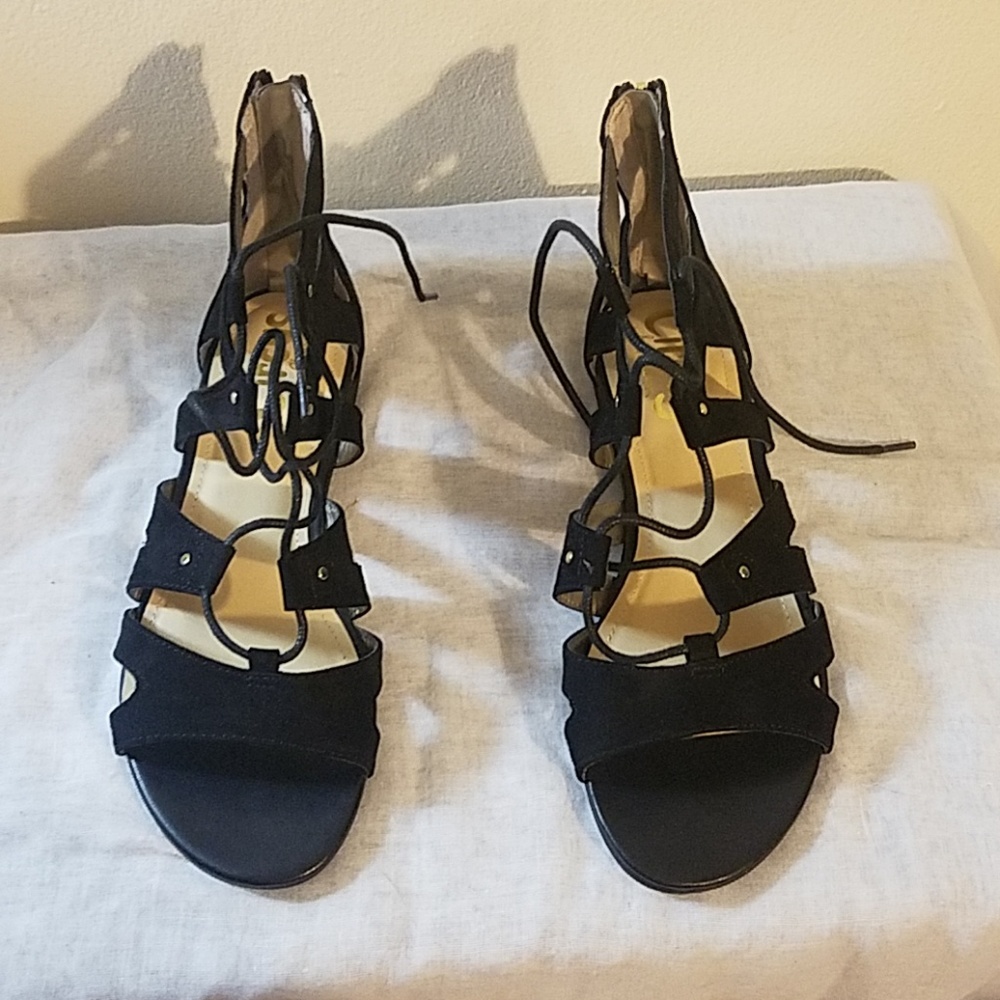 Flats - Picture 5 of 8